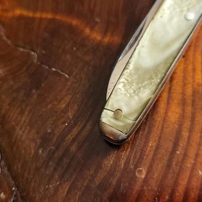 Lot 35: (3) Vintage Assorted Pocketknives