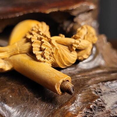 Lot 37: Antique LUDWIG, HARTMAN EIDAM Meerschaum Smoking Carved Woman Pipe w/ Original Case
