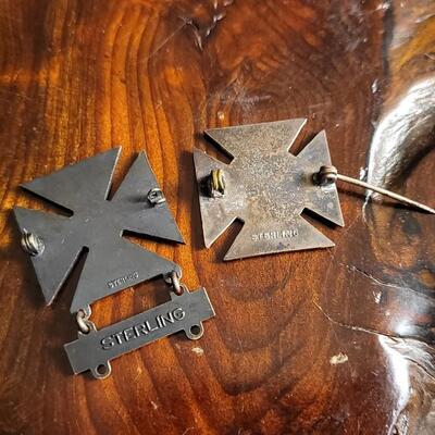 Lot 38: (2) Vintage Military STERLING SILVER Sharpshooter Rifle Pins