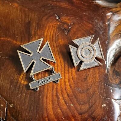 Lot 38: (2) Vintage Military STERLING SILVER Sharpshooter Rifle Pins