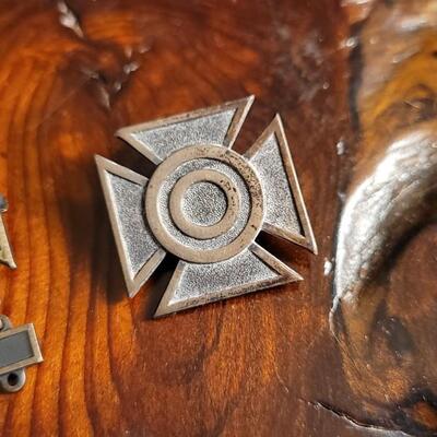 Lot 38: (2) Vintage Military STERLING SILVER Sharpshooter Rifle Pins