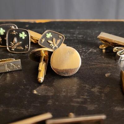 Lot 39: Huge Assortment of Fine Jewelry Fashion Cufflinks and Tie Bars Mid Century Modern
