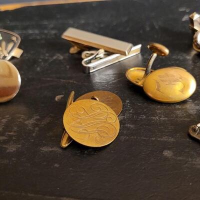 Lot 39: Huge Assortment of Fine Jewelry Fashion Cufflinks and Tie Bars Mid Century Modern