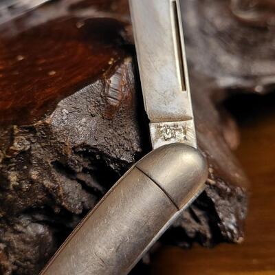 Lot 40: Assortment of (3) Vintage Pocketknives