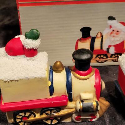 Artmark 4pc Porcelain Holiday Train