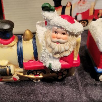 Artmark 4pc Porcelain Holiday Train