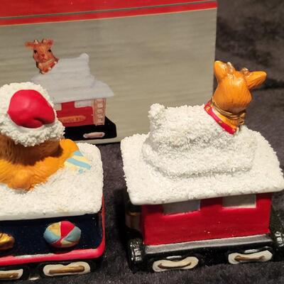Artmark 4pc Porcelain Holiday Train