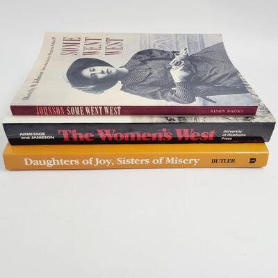 WOMEN OF THE WILD WEST PAPERBACK BOOK BUNDLE