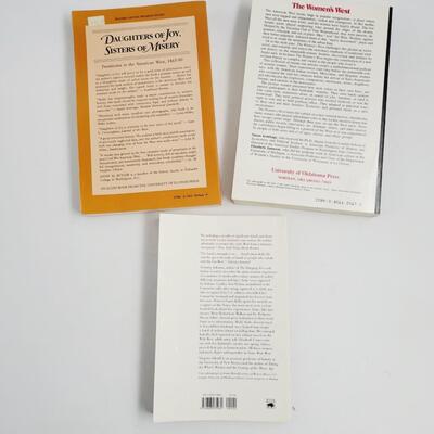 WOMEN OF THE WILD WEST PAPERBACK BOOK BUNDLE