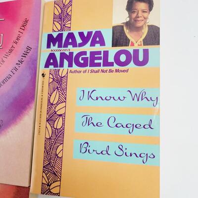 MAYA ANGELOU 4 SET PAPERBACK BOOK BUNDLE