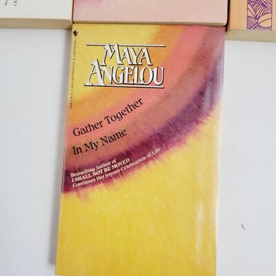 MAYA ANGELOU 4 SET PAPERBACK BOOK BUNDLE