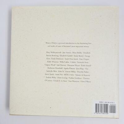 WOMEN OF WORDS - A PERSONAL INTRODUCTION TO 35 IMPORTANT WRITERS HARDBACK BOOK