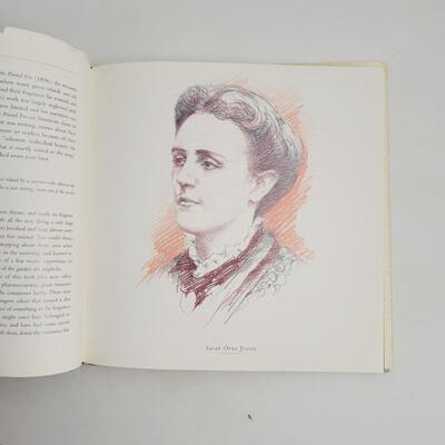 WOMEN OF WORDS - A PERSONAL INTRODUCTION TO 35 IMPORTANT WRITERS HARDBACK BOOK