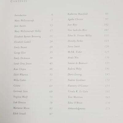 WOMEN OF WORDS - A PERSONAL INTRODUCTION TO 35 IMPORTANT WRITERS HARDBACK BOOK