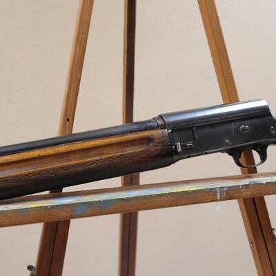 Lot 42: Vintage Belgian BROWNING Full 16 Gauge 2 3/4 Barrel Auto-5 Special Steel Semi Automatic Shotgun