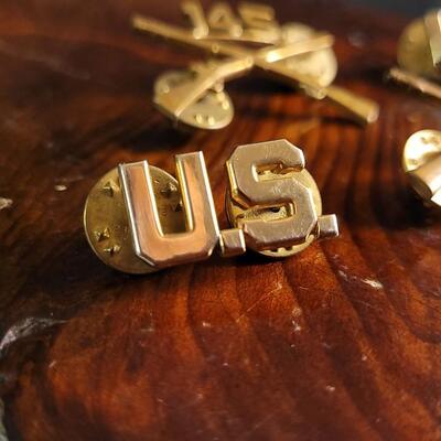 Lot 44: (4) Assorted U.S. Military Pins - US and 145 Infantry