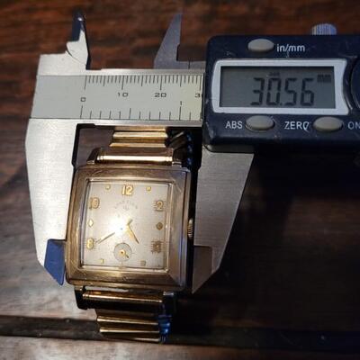 Lot 55: Vintage LORD ELGIN Gold Filled Manual Wind Unisex Dress Watch 30mm WORKS