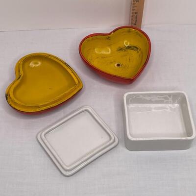 2 trinket boxes
