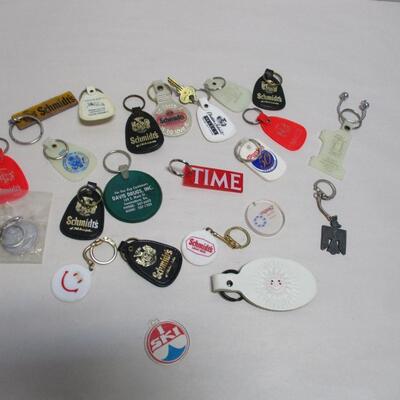 Collection Of Beer Keychains & Other Advertising Keychains (see all pictures)