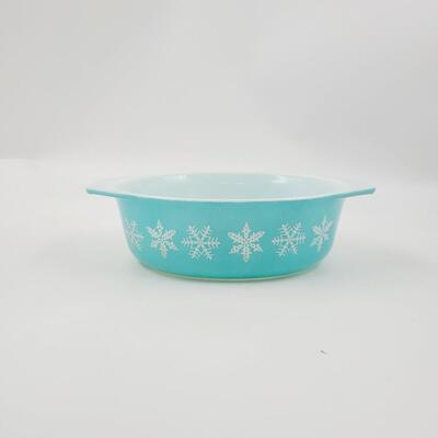 VINTAGE TURQUOISE SNOWFLAKE PYREX