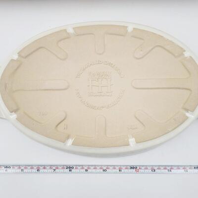 NEW PAMPERED CHEF OVAL BAKER #1300 STONEWEAR
