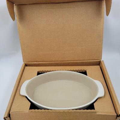 NEW PAMPERED CHEF OVAL BAKER #1300 STONEWEAR