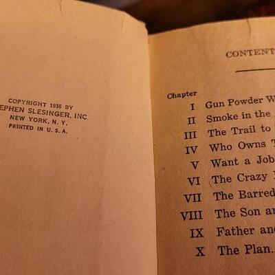 Lot 61: (2) Vintage 1930's THE BIG LITTLE BOOK Selections feat. SNOW WHITE
