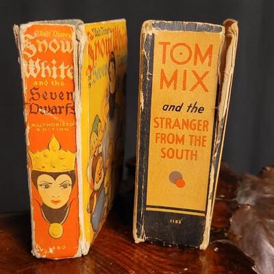 Lot 61: (2) Vintage 1930's THE BIG LITTLE BOOK Selections feat. SNOW WHITE