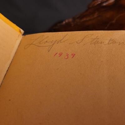 Lot 62: Vintage 1930's THE BIG LITTLE BOOK Flash Gordon in the Forest Kingdom of MONGO Book