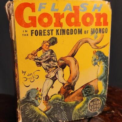 Lot 62: Vintage 1930's THE BIG LITTLE BOOK Flash Gordon in the Forest Kingdom of MONGO Book