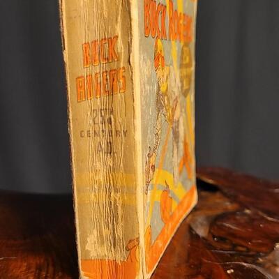 Lot 64: Vintage 1938 The Big Little Book BUCK ROGERS 25th Century A.D.