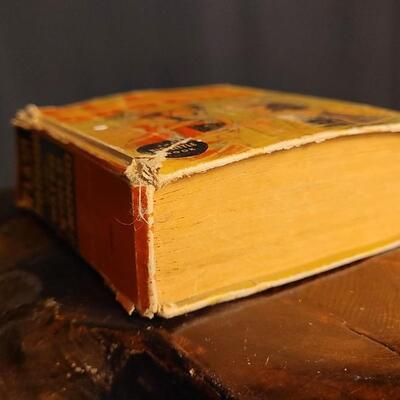 Lot 65: Vintage 1937 The Big Little Book FLASH GORDON in the WATER WORLD OF MONGO