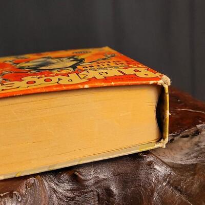 Lot 66: Vintage The Better Little Book BUCK ROGERS vs. THE FIEND OF SPACE
