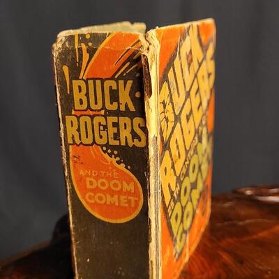 Lot 68: Vintage The Big Little Book BUCK ROGERS and the DOOM COMET