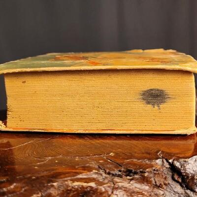 Lot 68: Vintage The Big Little Book BUCK ROGERS and the DOOM COMET