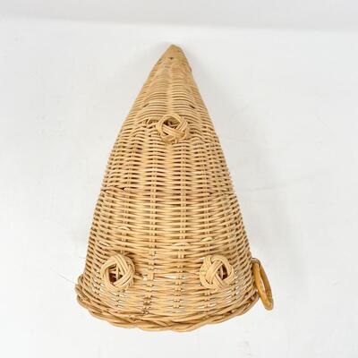 WICKER CORNUCOPIA