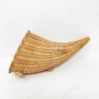 WICKER CORNUCOPIA