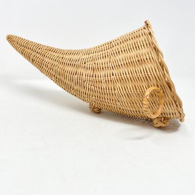 WICKER CORNUCOPIA