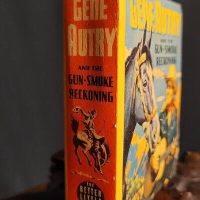 Lot 70: Vintage The Better Little Book GENE AUTRY and the GUN-SMOKE RECKONING