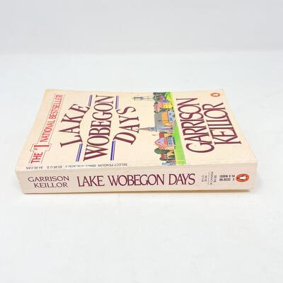 1986 â€œLAKE WOBEGON DAYSâ€ BY GARRISON KEILLOR PAPERBACK BOOK