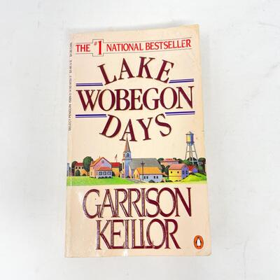 1986 â€œLAKE WOBEGON DAYSâ€ BY GARRISON KEILLOR PAPERBACK BOOK