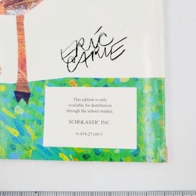 DOES A KANGAROO HAVE A MOTHER TOO? BY ERIC CARLE PAPERBACK