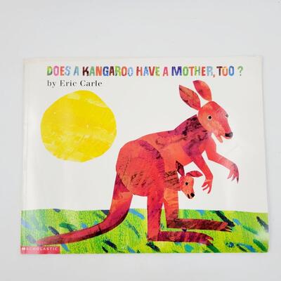 DOES A KANGAROO HAVE A MOTHER TOO? BY ERIC CARLE PAPERBACK