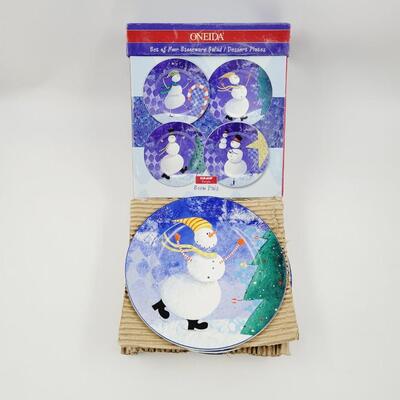 HOLIDAY ONEIDA SNOWMAN STONEWARE DESSERT/ SALAD PLATES 4 PC