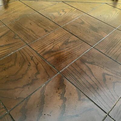 Elegant formal 12' dinning table with 2 leaves for holiday entertaining