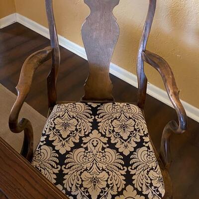 Elegant formal 12' dinning table with 2 leaves for holiday entertaining