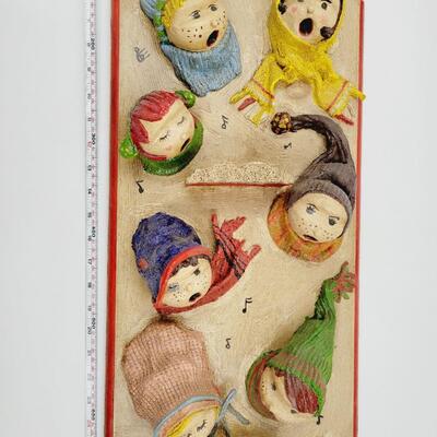 HANDMADE CAROLERS ARE SINGING HOLIDAY WALL HANGING