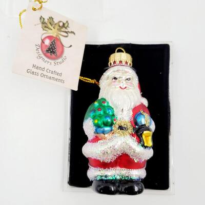 DESIGNER STUDIO HAND CRAFTED GLASS SANTA CLAUS ORNAMENT