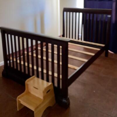 Queen chestnut slay bed