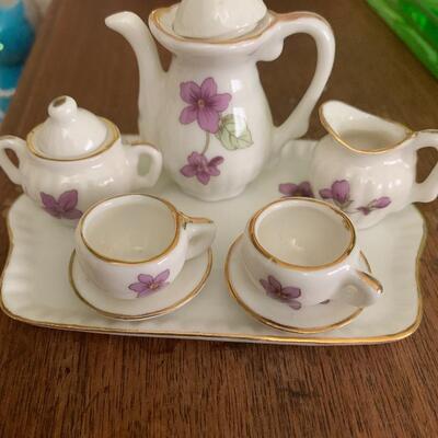 Lefton miniature tea set nice condition